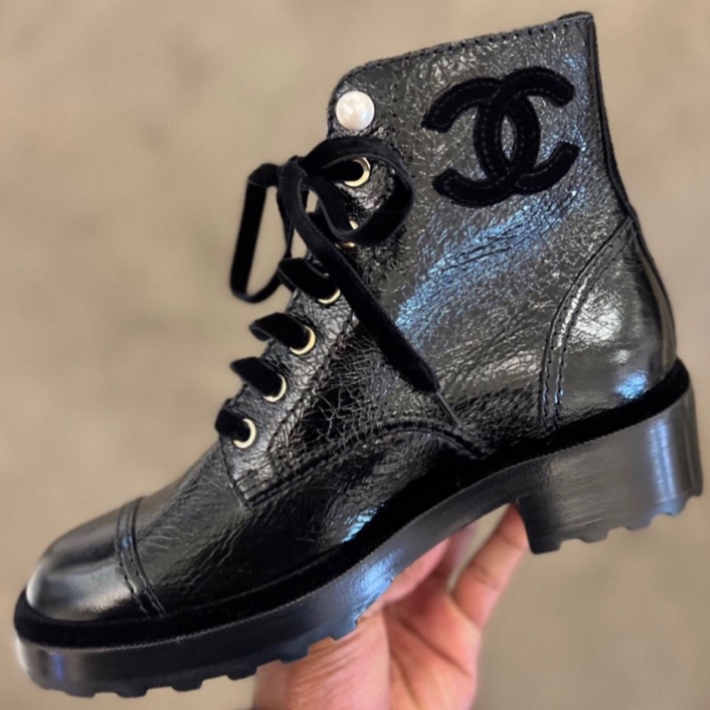 CHANEL boots. Size 38.5